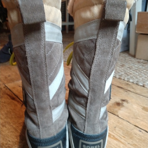 Sorel winter boots size 7 - Picture 3 of 4